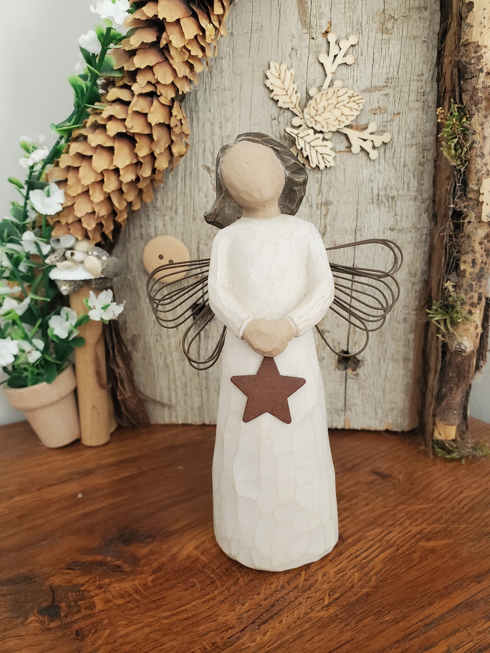 Willow Tree - Angel Of Light 1999 - Girl Angel Holding Metal Star